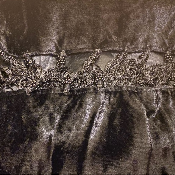 Velvet Texture One Side & Satin Texture Other w/ Decorated Tassels 2 Piece Set - Picture 7 of 7